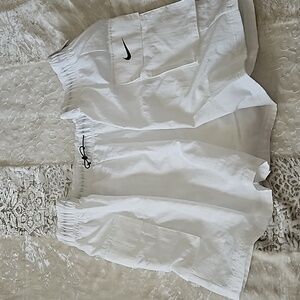 Nike 3XL Loose Fit High-rise Woven Shorts